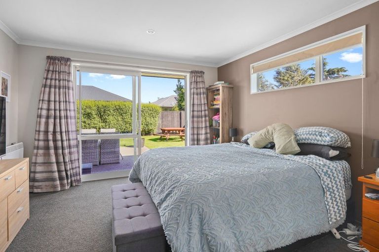 Photo of property in 8/17 Wineberry Avenue, Amberley, 7410