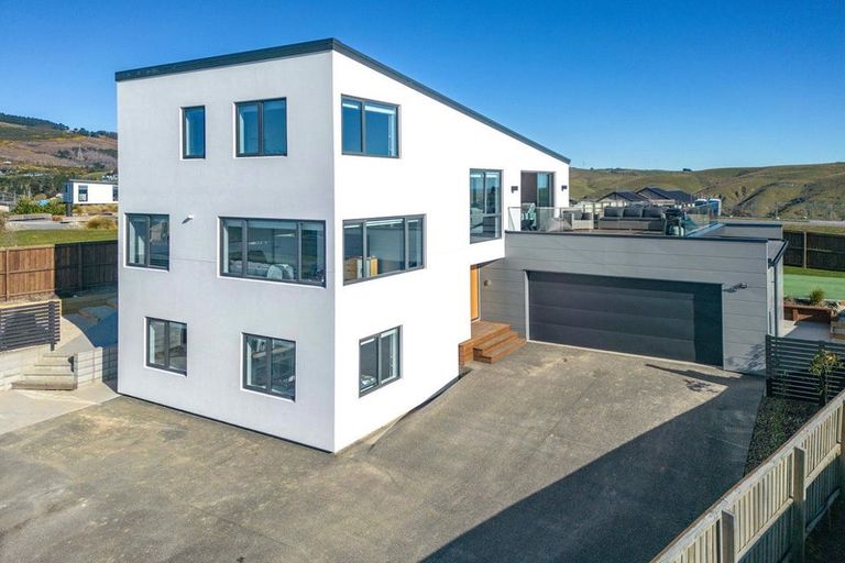 Photo of property in 34 Hawkshead Way, Westmorland, Christchurch, 8025