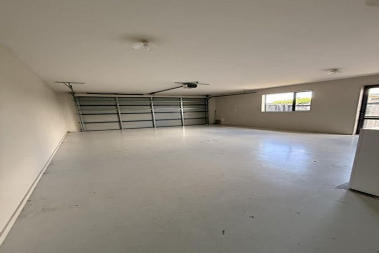 Photo of property in 41 Grimseys Road, Redwood, Christchurch, 8051
