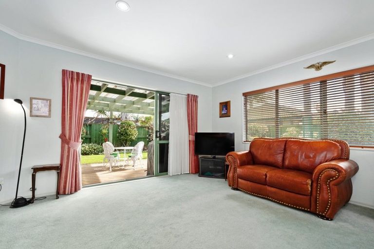 Photo of property in 10 Madeira Close, Papamoa Beach, Papamoa, 3118