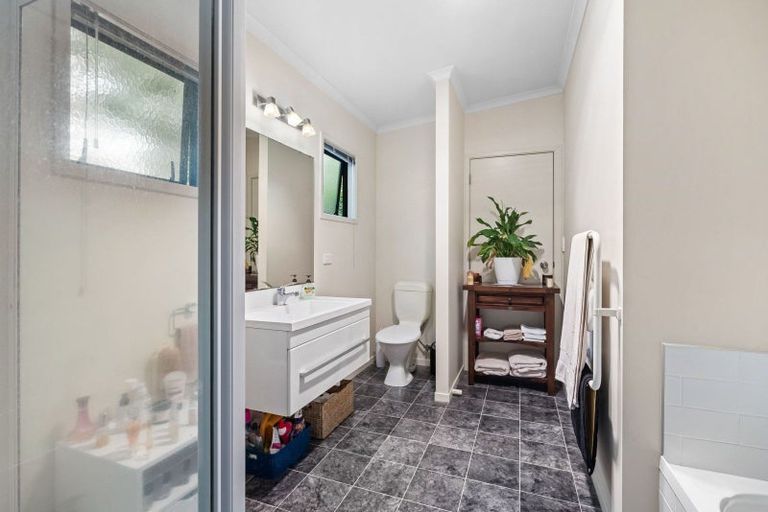 Photo of property in 50 Hilltop Avenue, Morningside, Whangarei, 0110