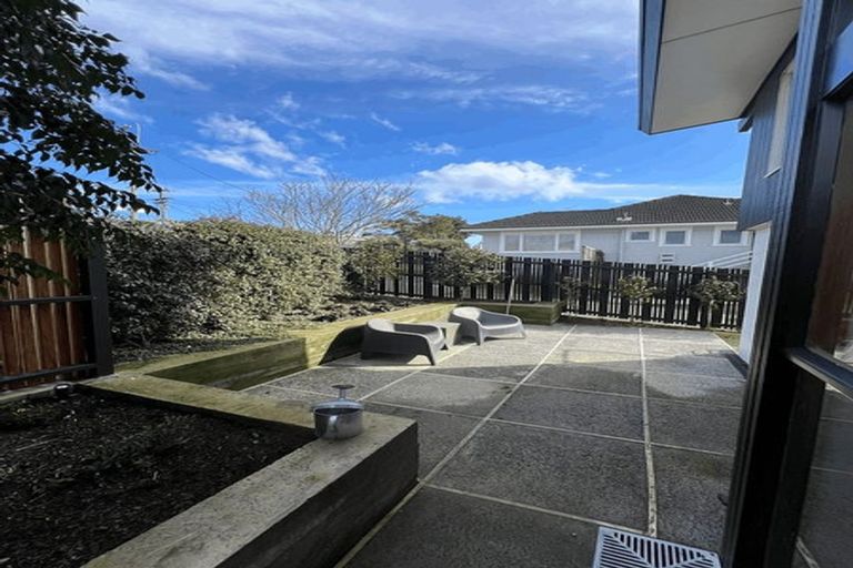 Photo of property in 1/51 East Coast Road, Milford, Auckland, 0620