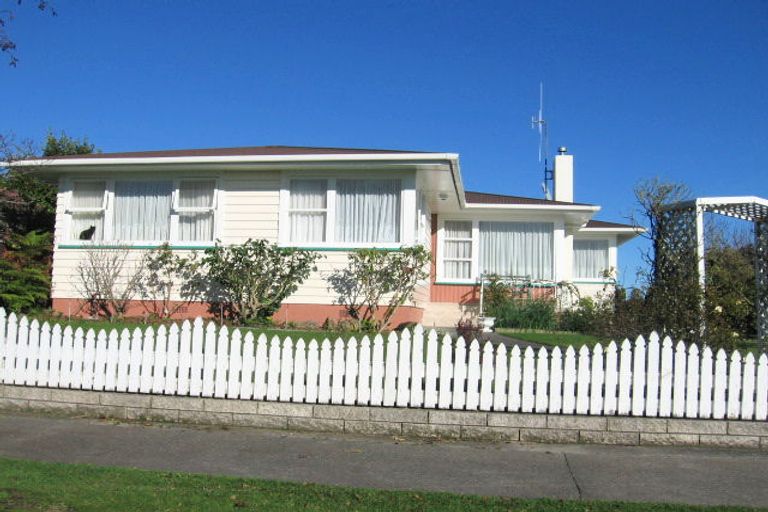 Photo of property in 32 Langley Avenue, Milson, Palmerston North, 4414