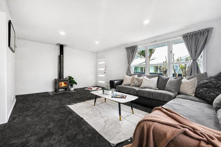 Photo of property in 39 Uxbridge Street, Redwood, Christchurch, 8051