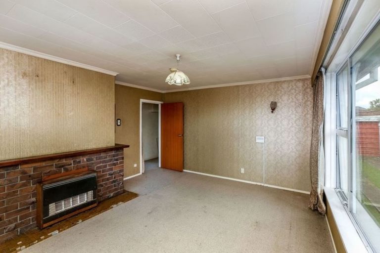 Photo of property in 6 Union Street, Merrilands, New Plymouth, 4312