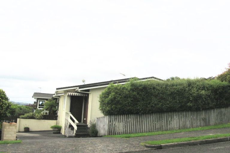 Photo of property in 4 Anzac Road, Pukekohe, 2120
