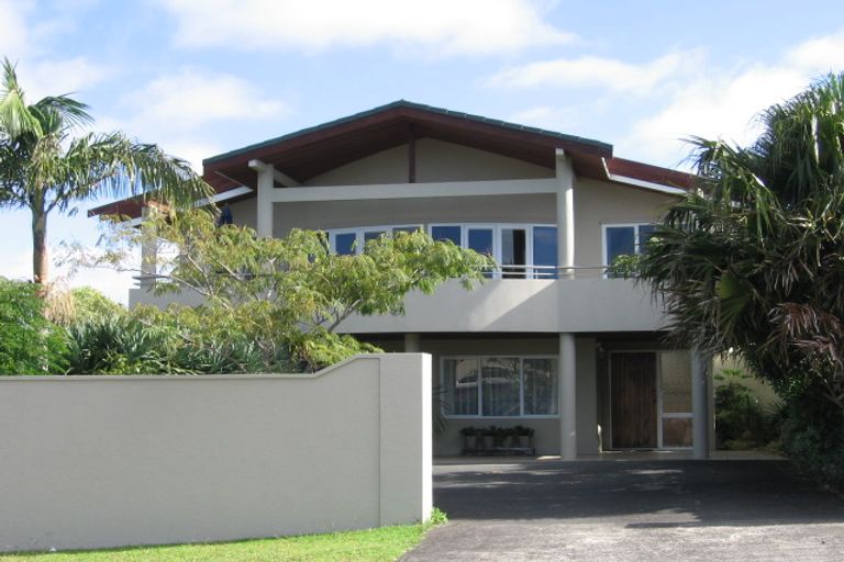 Photo of property in 2a Midway Avenue, Castor Bay, Auckland, 0620