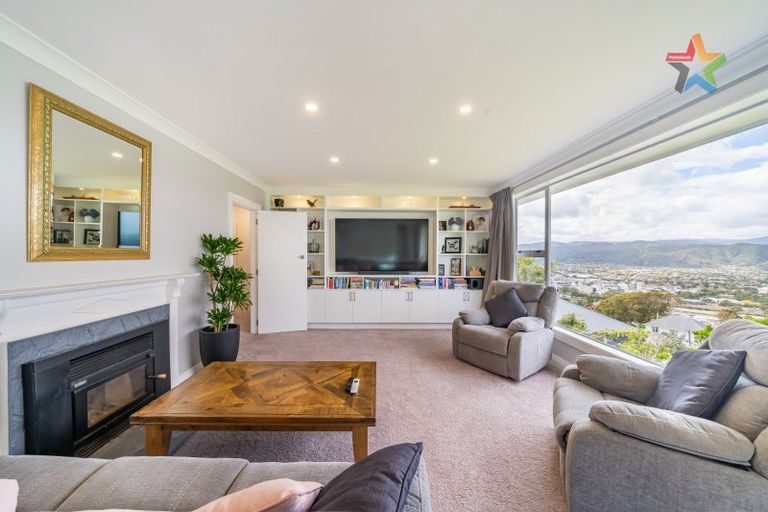 Photo of property in 79 Miromiro Road, Normandale, Lower Hutt, 5010