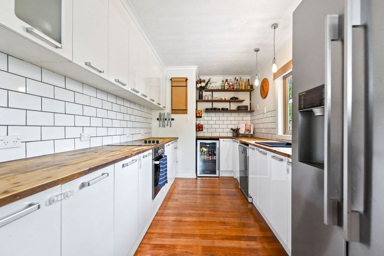 Photo of property in 15 Matthews Crescent, Melville, Hamilton, 3206