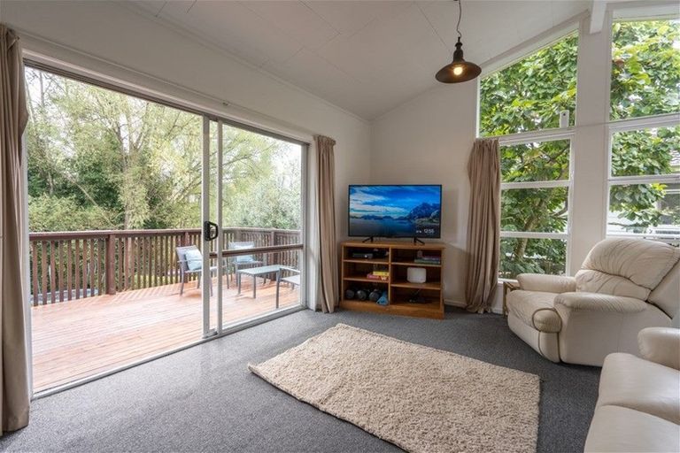 Photo of property in 20 Derrick Road, Kawakawa, 0210