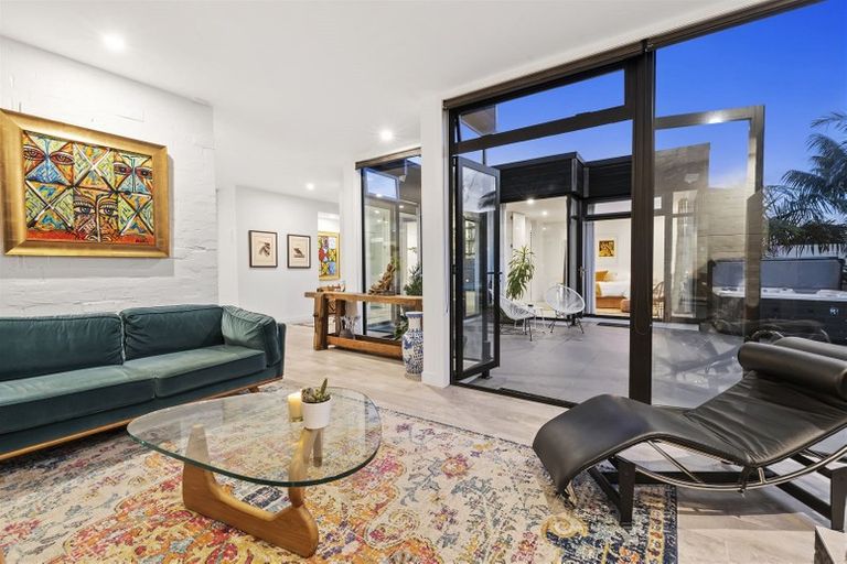 Photo of property in 2/7 Northumberland Avenue, Hauraki, Auckland, 0622