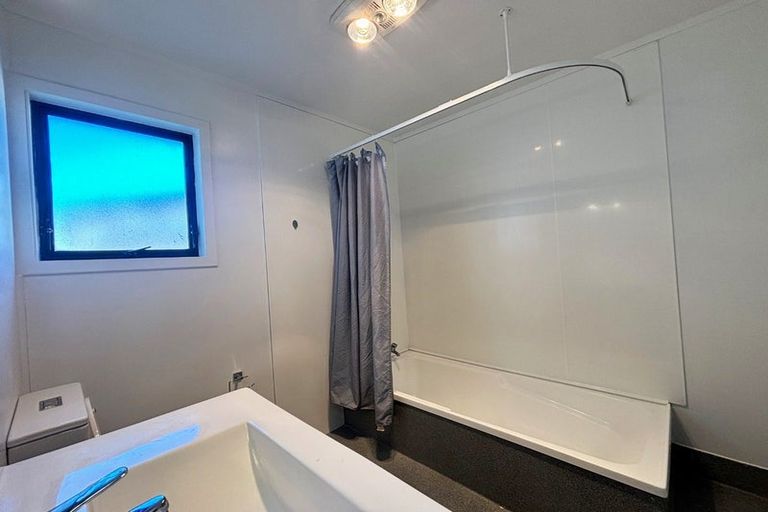 Photo of property in 47 Flat Bush Road, Clover Park, Auckland, 2023