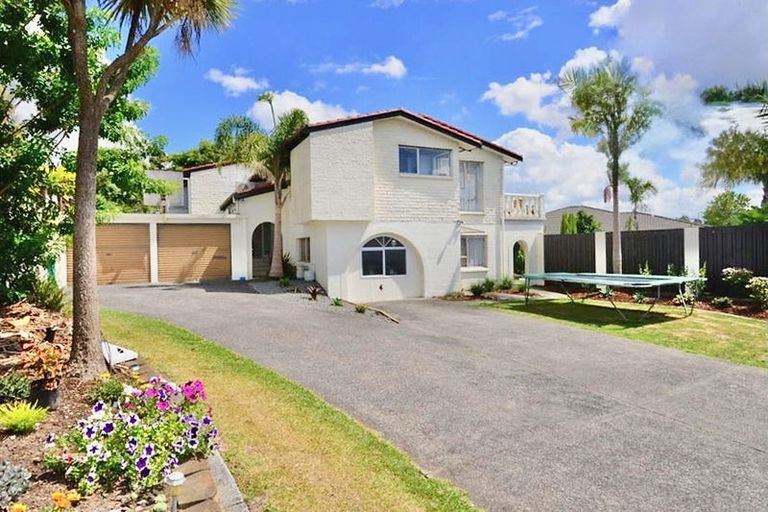 Photo of property in 14 Tatyana Place, Massey, Auckland, 0614