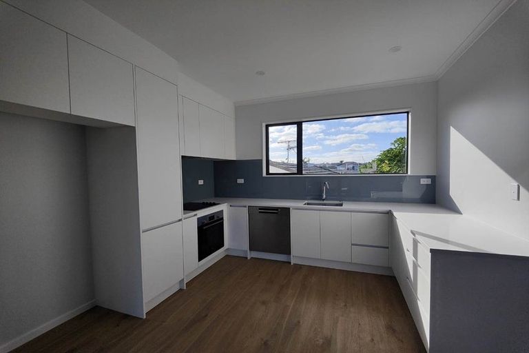 Photo of property in 185c Bucklands Beach Road, Bucklands Beach, Auckland, 2012