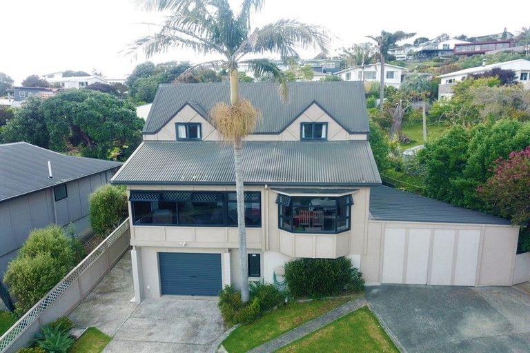 Photo of property in 6 Seaview Road, Cable Bay, 0420