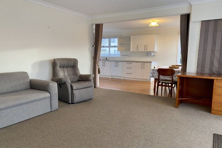 Photo of property in 68 Newcastle Street, Terrace End, Palmerston North, 4410