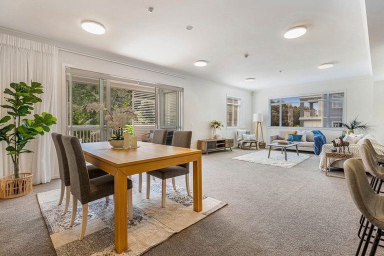 Photo of property in 90 Eaves Bush Parade, Orewa, 0931