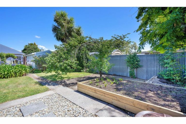 Photo of property in 22 Wilsons Road, Saint Martins, Christchurch, 8022