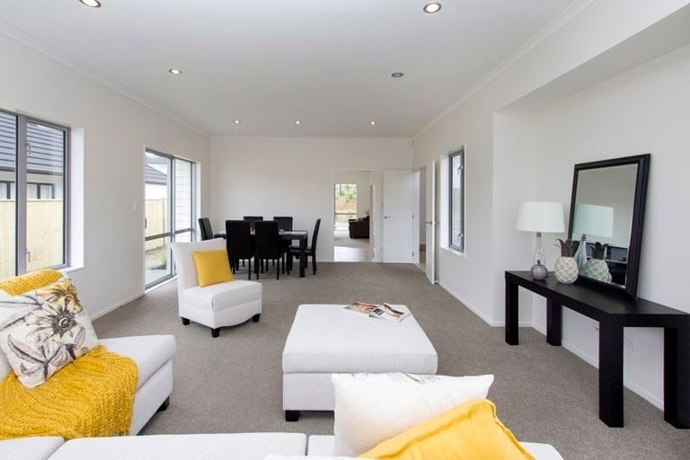 Photo of property in 17 Outlook Terrace, Silverdale, 0932