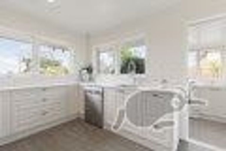 Photo of property in 1/51 Jutland Road, Hauraki, Auckland, 0622