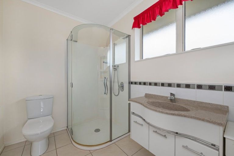Photo of property in 2 De Castro Drive, Blenheim, 7201