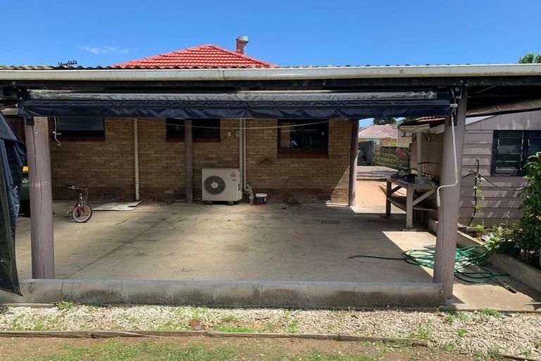 Photo of property in 3 Sunnyside Crescent, Papatoetoe, Auckland, 2025