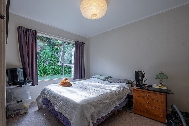 Photo of property in 2 Shaldon Crescent, Blagdon, New Plymouth, 4310