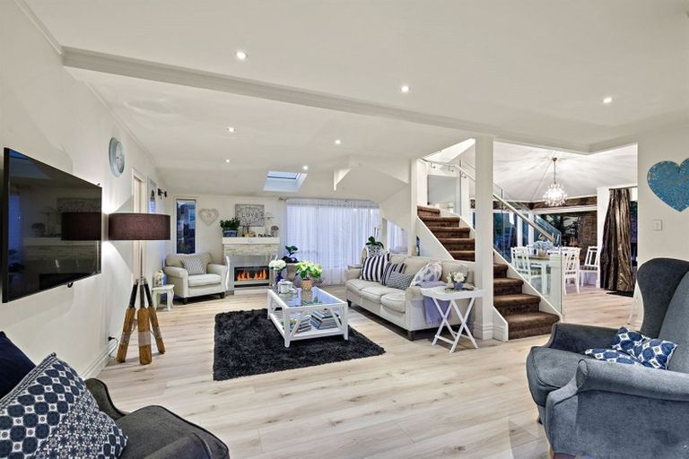 Photo of property in 1/36 Seaview Road, Castor Bay, Auckland, 0620