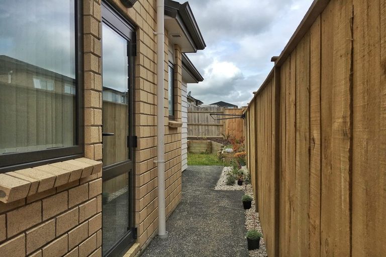 Photo of property in 16 Moville Drive, Flat Bush, Auckland, 2019
