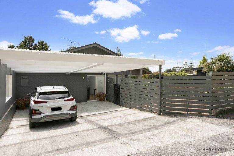 Photo of property in 201 Godley Road, Titirangi, Auckland, 0604