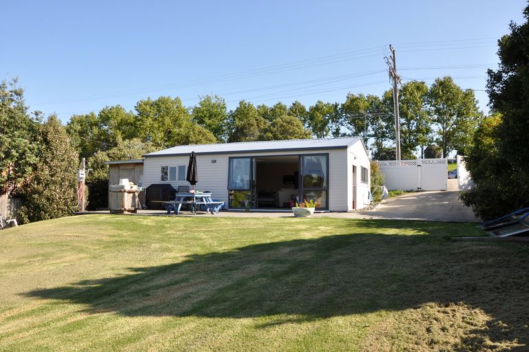 Photo of property in 7 Cumberland Street, Leigh, 0985