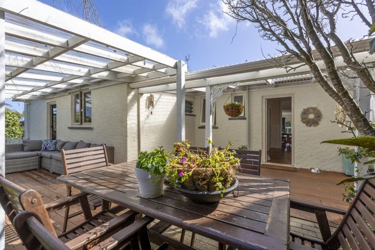 Photo of property in 383 Saint Aubyn Street, Moturoa, New Plymouth, 4310