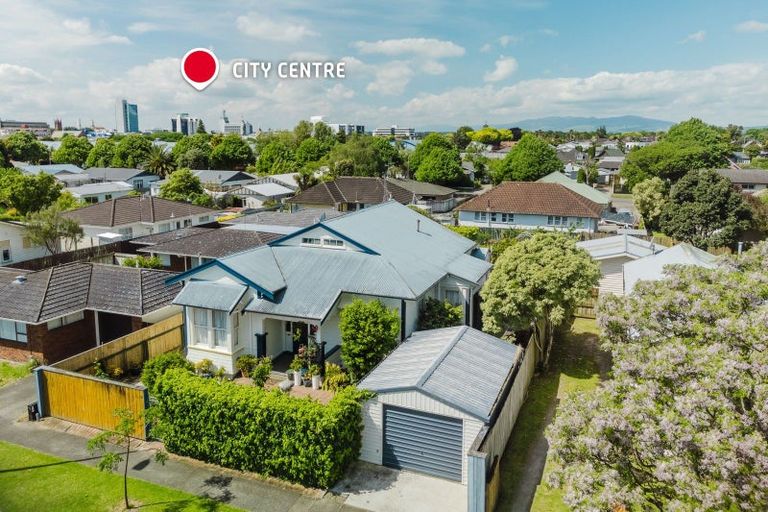 Photo of property in 37 Hereford Street, West End, Palmerston North, 4410