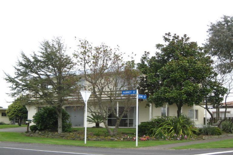Photo of property in 53 Hume Street, Waitara, 4320