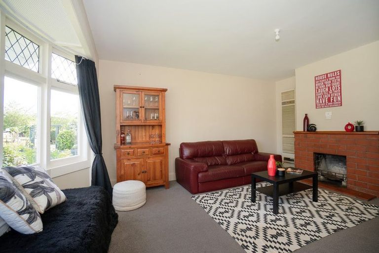 Photo of property in 21 Burns Avenue, Takaro, Palmerston North, 4412