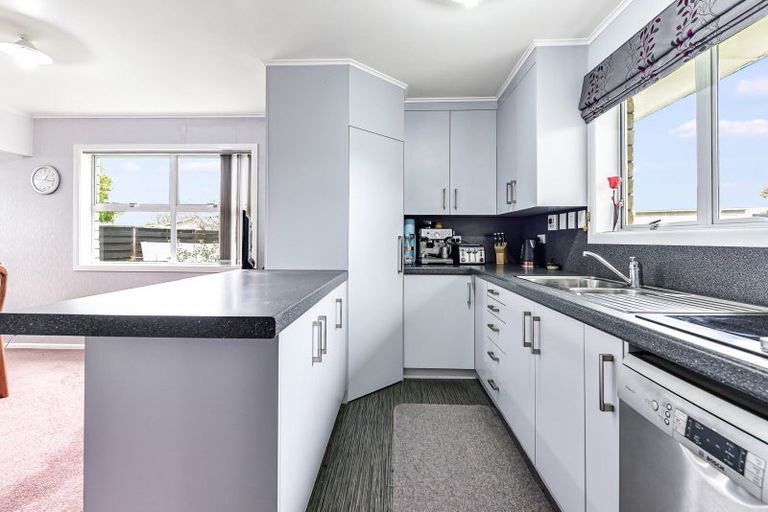 Photo of property in 20 Pamela Place, Deanwell, Hamilton, 3206