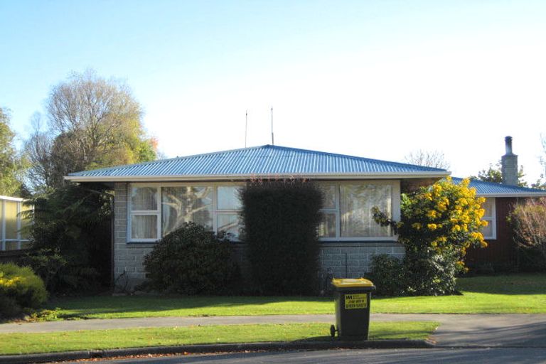 Photo of property in 23a Ramore Place, Redwood, Christchurch, 8051