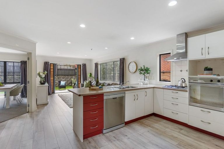 Photo of property in 140 Wellington Street, Howick, Auckland, 2014