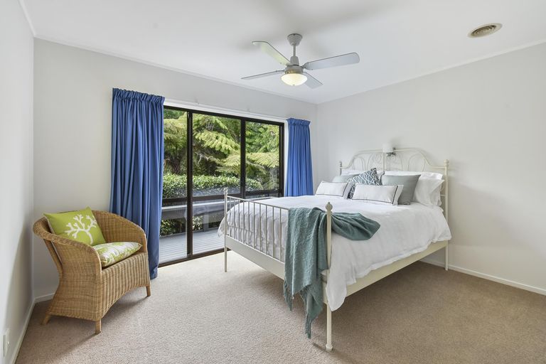 Photo of property in 6 Freelance Terrace, Pahurehure, Papakura, 2113