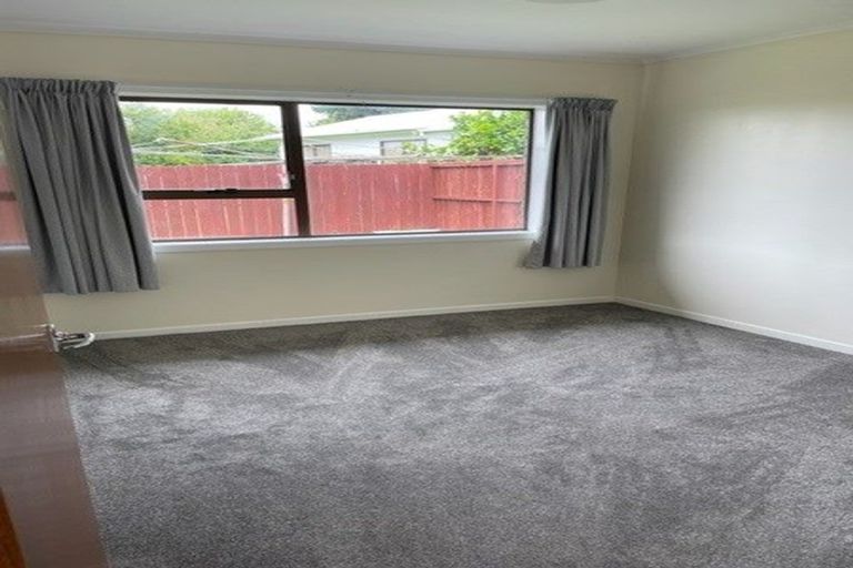 Photo of property in 93a Archibald Road, Kelston, Auckland, 0602