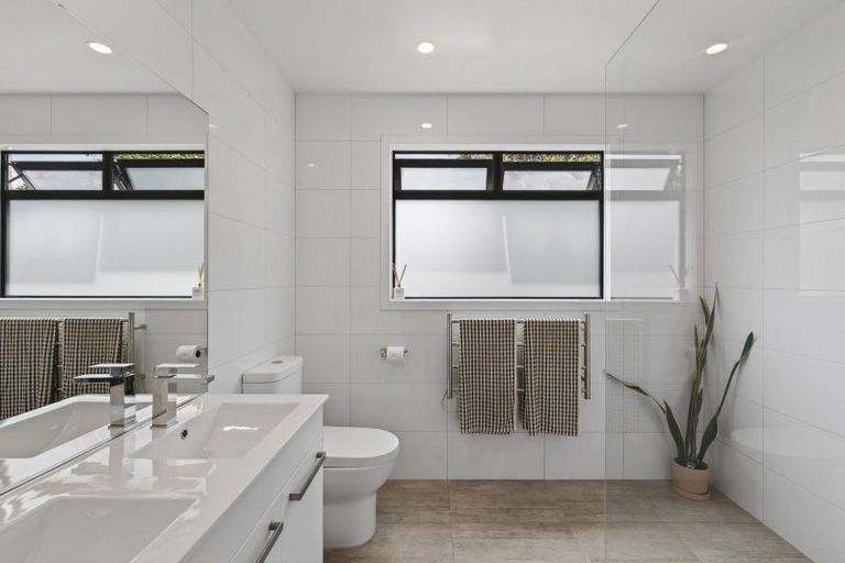 Photo of property in 58a Brois Street, Frankleigh Park, New Plymouth, 4310