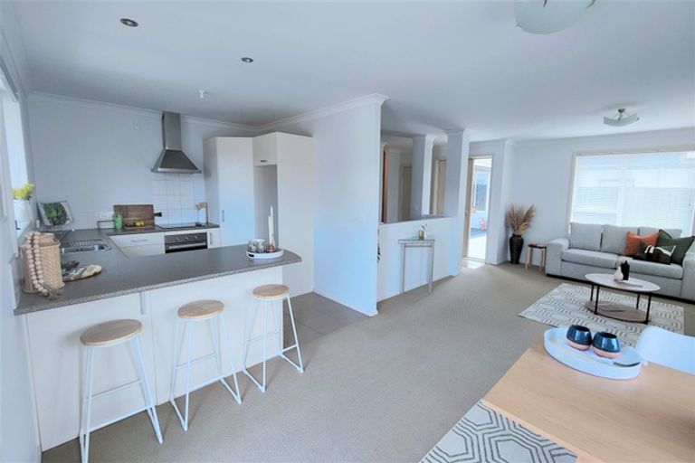 Photo of property in 104 Barbados Way, One Tree Point, 0118