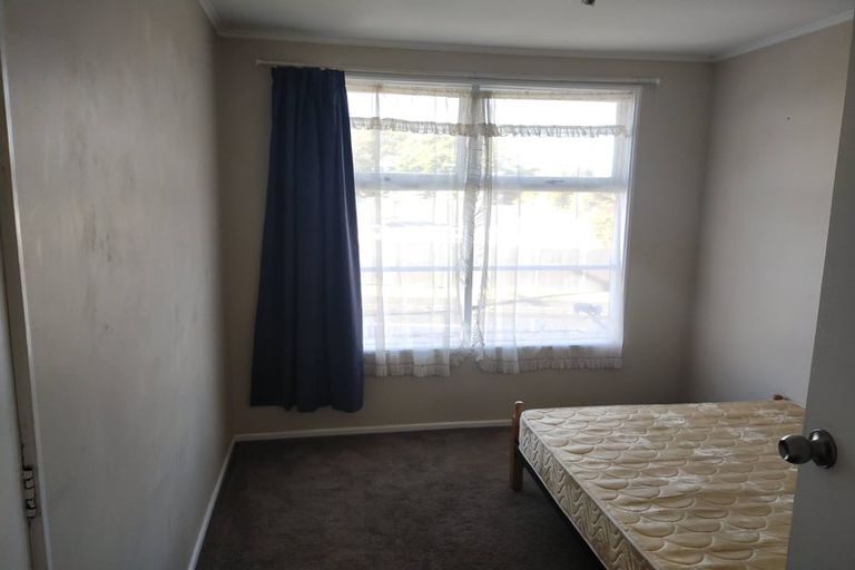 Photo of property in 79 Tirimoana Road, Te Atatu South, Auckland, 0602