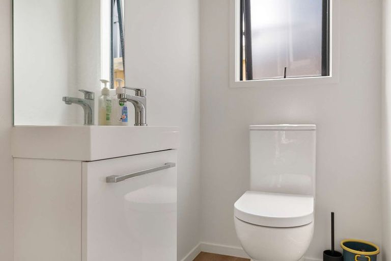 Photo of property in 66 Jacks Landing Drive, Hamilton Lake, Hamilton, 3204