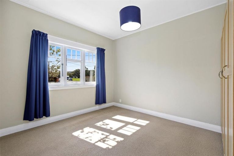 Photo of property in 12 Pohutukawa Street, Woburn, Lower Hutt, 5010