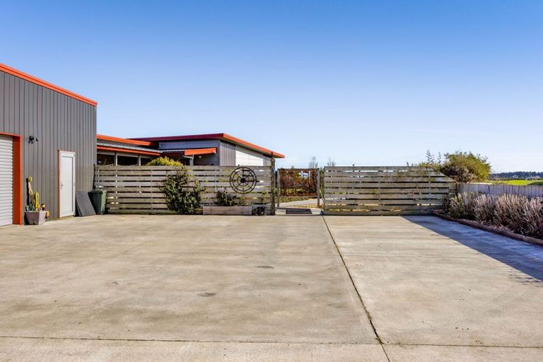 Photo of property in 280 Austin Road, Normanby, Hawera, 4673