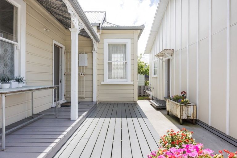 Photo of property in 89 Bridge Street, Bulls, 4818