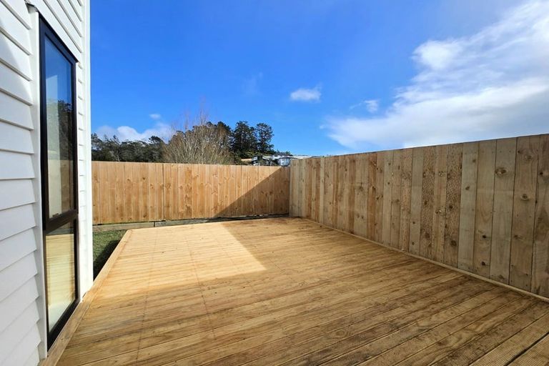 Photo of property in 41a Candia Road, Swanson, Auckland, 0614