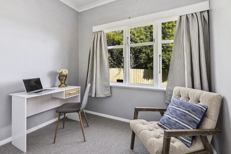 Photo of property in 5 Champion Street, Ranui, Porirua, 5024