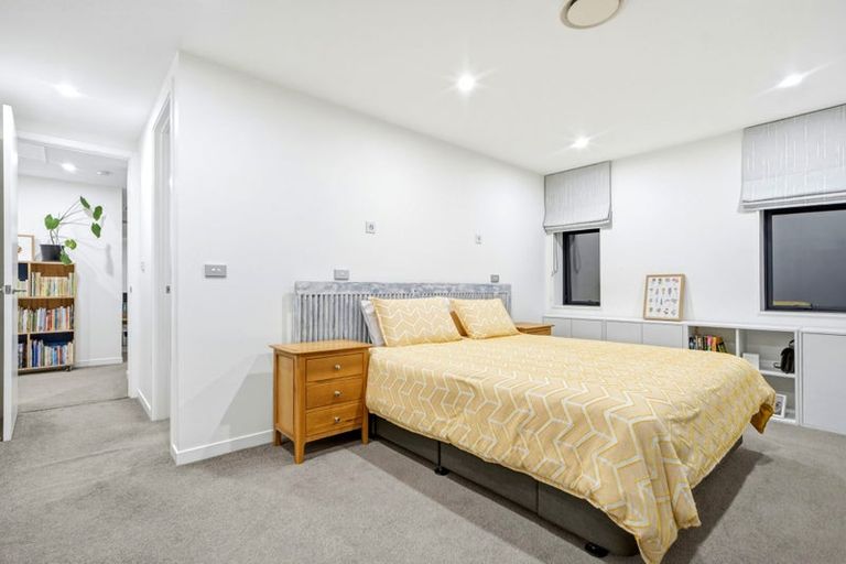 Photo of property in 2 Windlass Street, Long Bay, Auckland, 0630